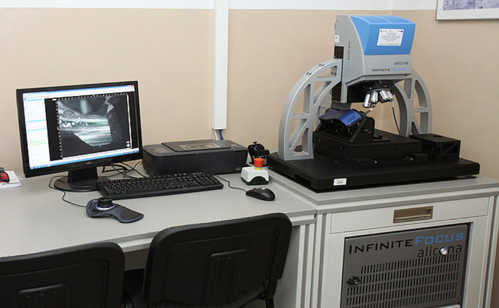 Na zdjęciu znajduje się  Mikroskop optyczny 3Dsystem infiniteFocus - Alicona