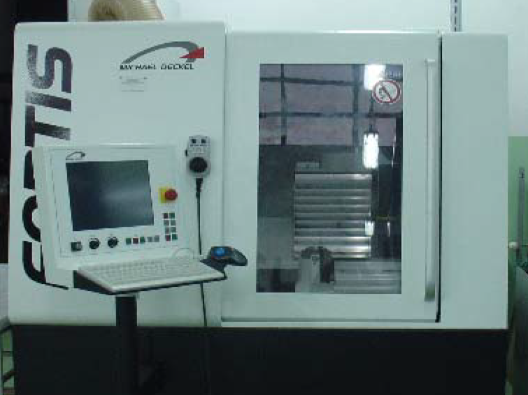 Zdjęcie przedstawia precyzyjną szlifierkę narzędziową CNC MICHAEL DECKEL CNC