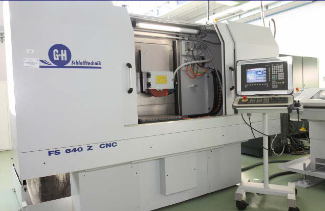 Na zdjęciu znajduje się szlifierka CNC do płaszczyzn i profili FS640Z firmy Geibel&Hotz